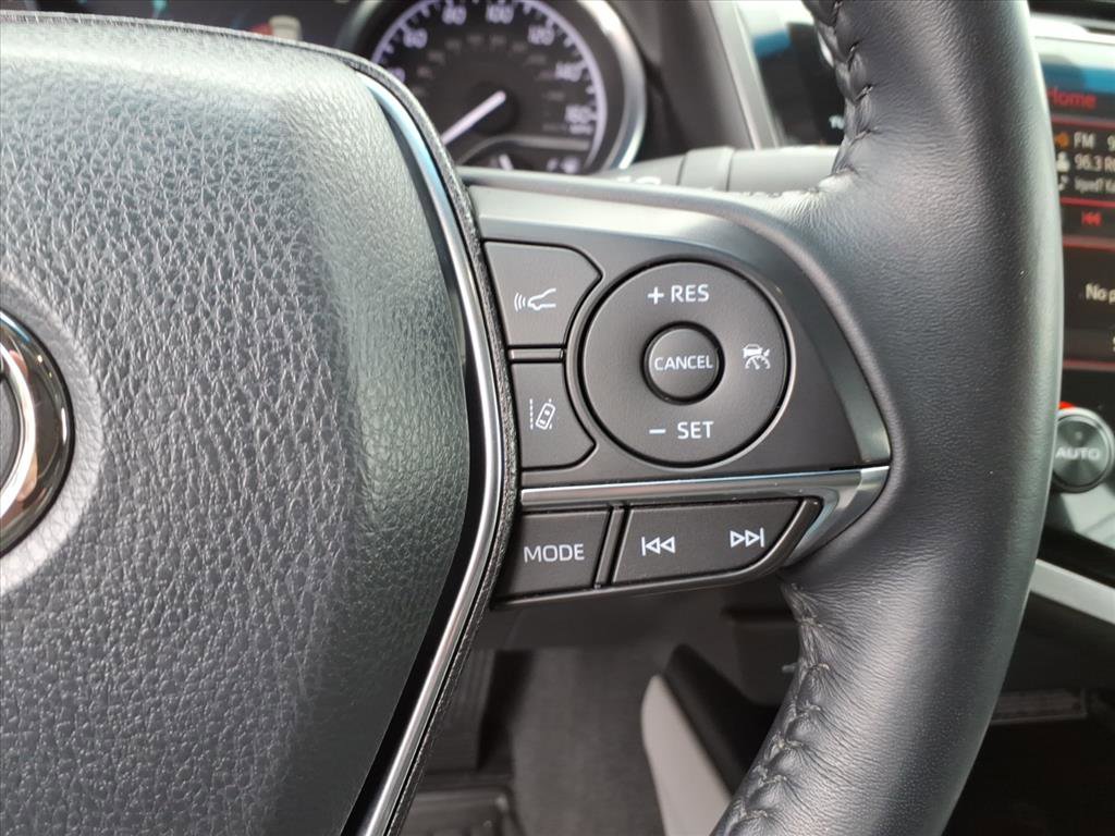 Used 2020 Toyota Camry XLE w/ Navigation Package image 20