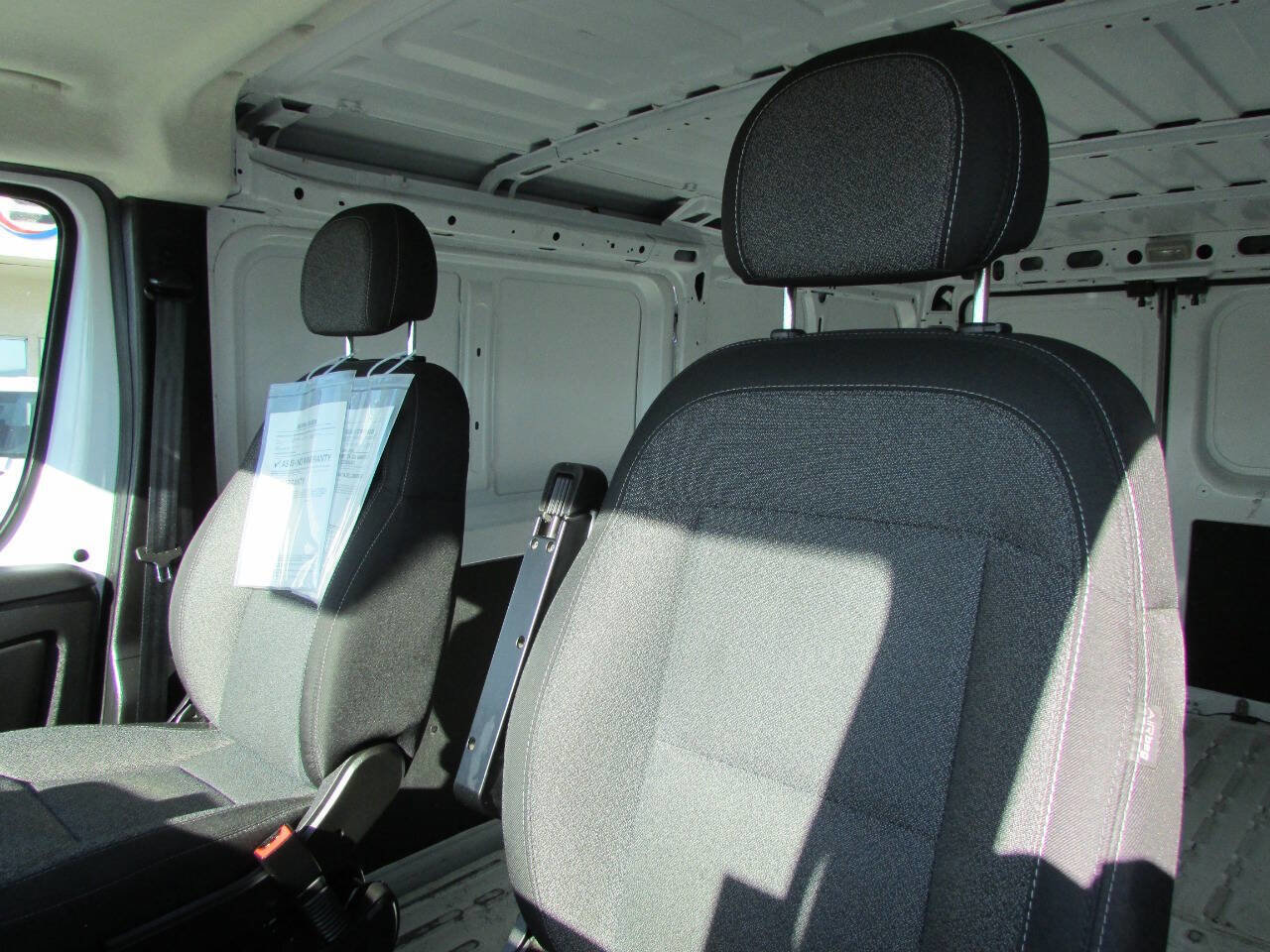 Used 2023 RAM ProMaster 2500 image 14