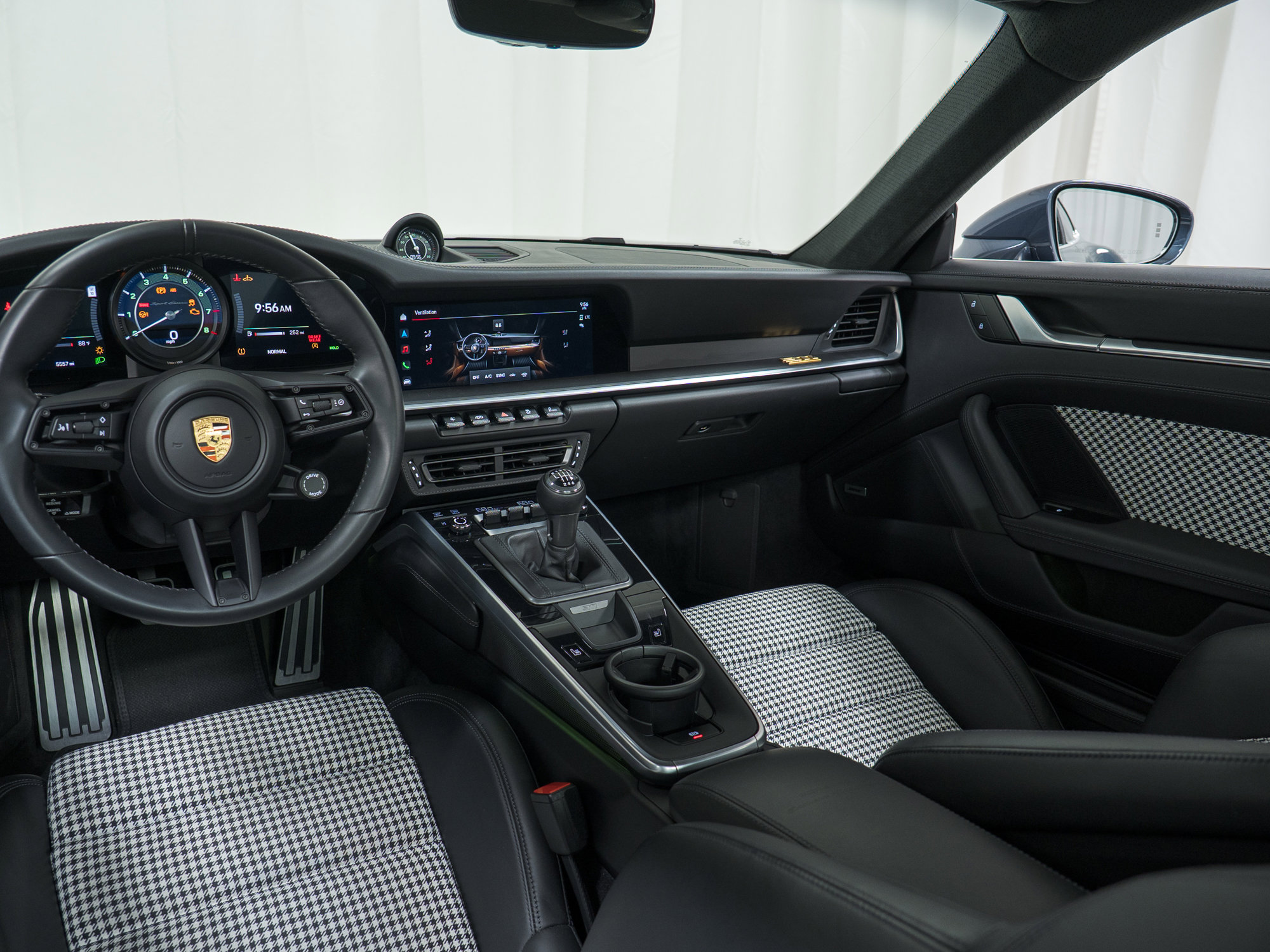 Used 2023 Porsche 911 Sport Classic image 22