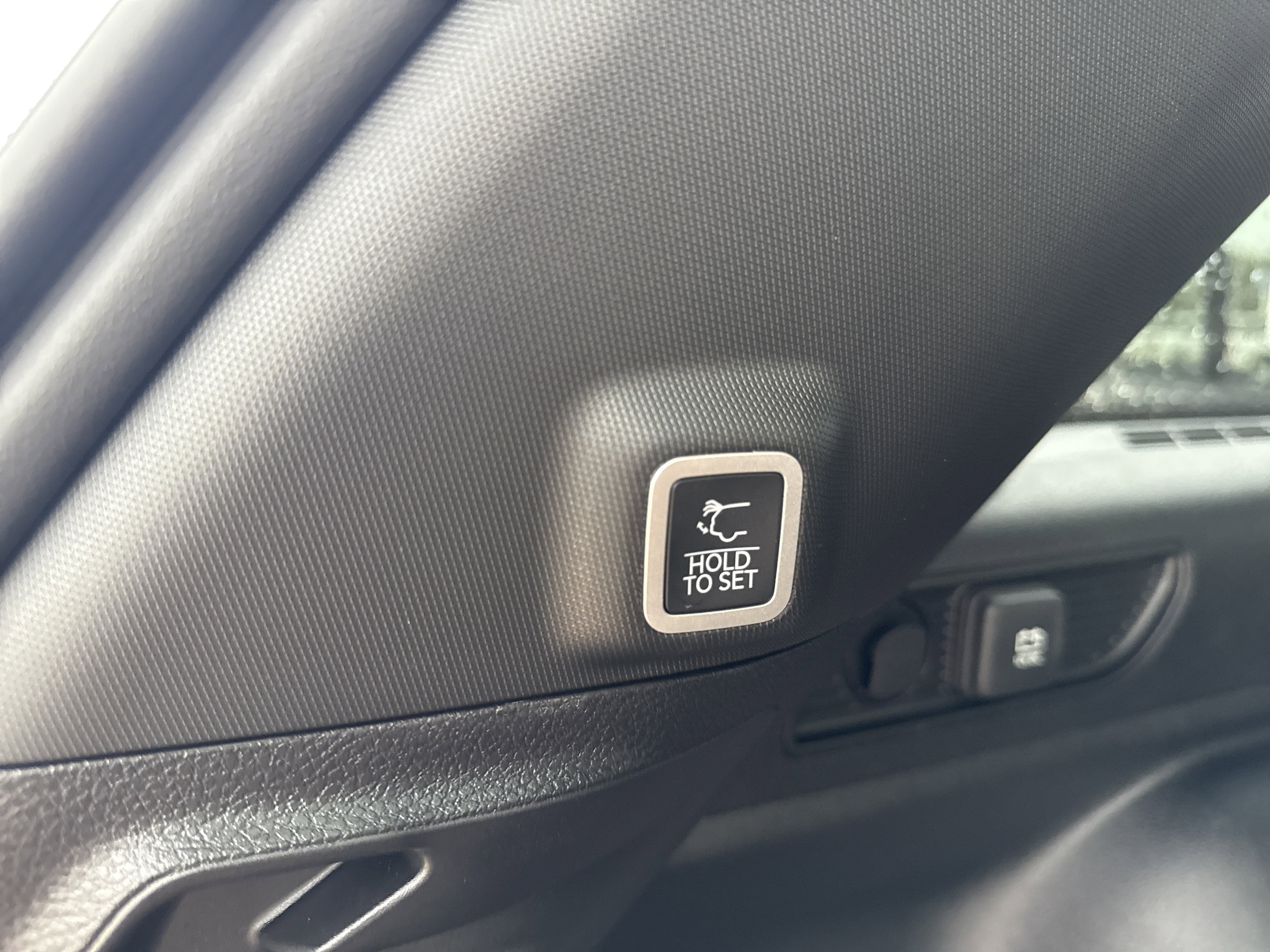 New 2025 Jeep Grand Cherokee Limited w/ Luxury Tech Group II image 42