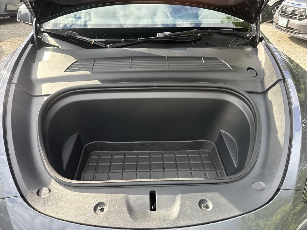 Used 2023 Tesla Model Y Long Range AWD/4WD image 17