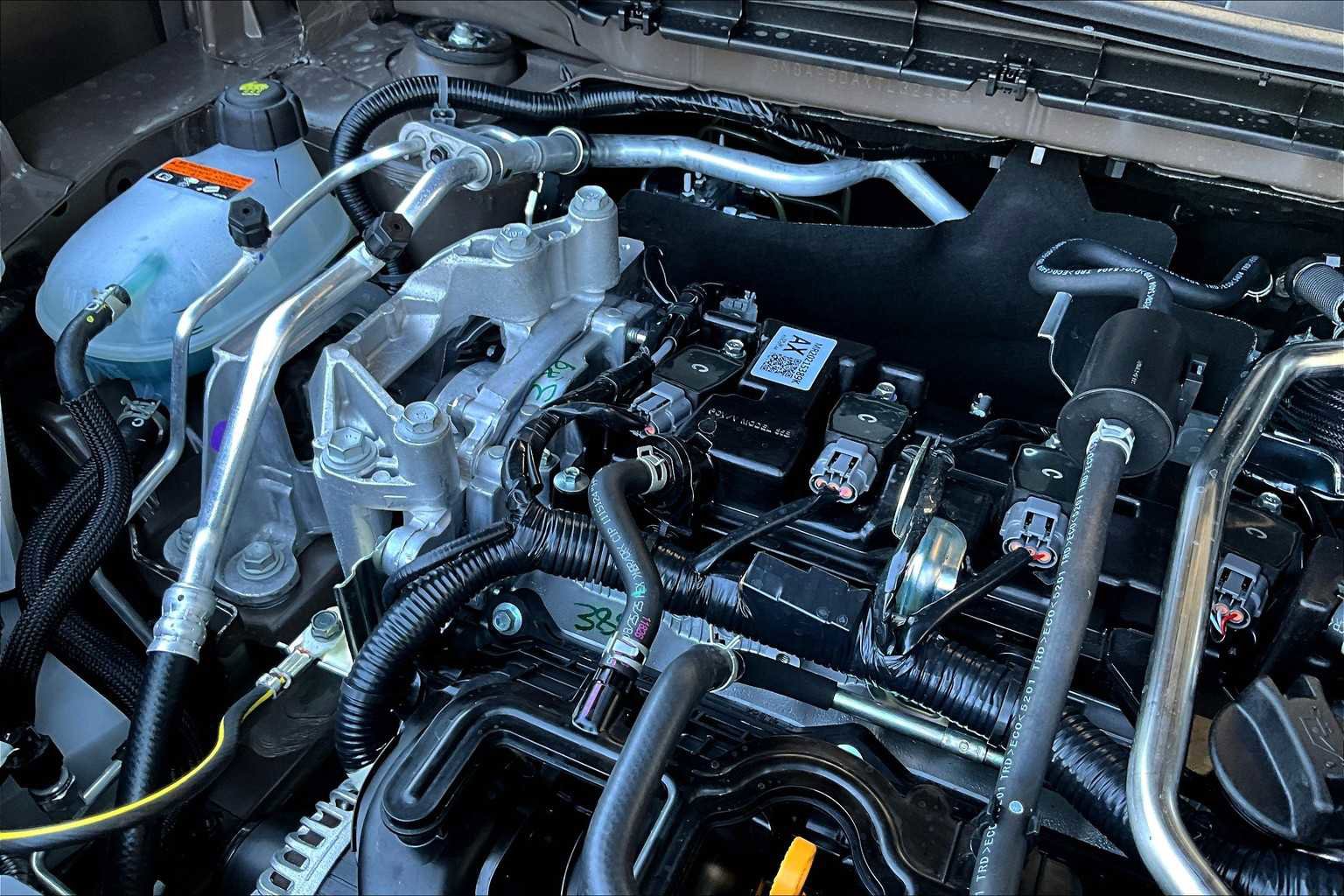 New 2026 Nissan Kicks SR image 17