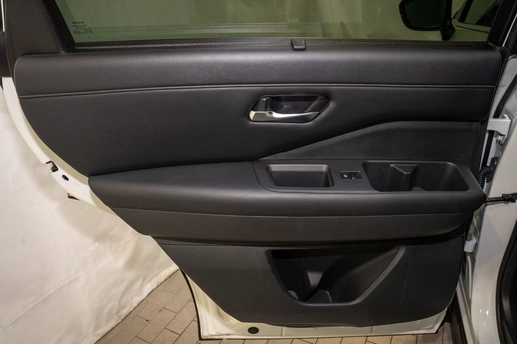 Certified 2023 Nissan Pathfinder SL image 11