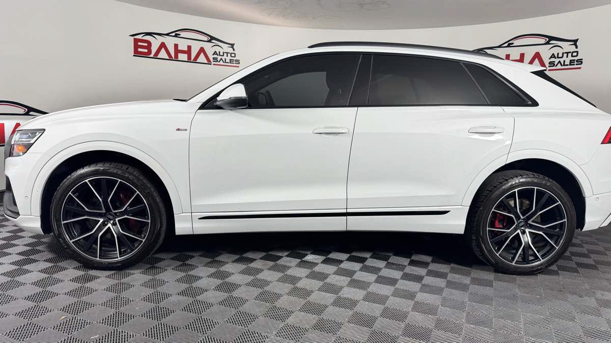 Used 2020 Audi Q8 Premium Plus w/ Premium Plus Package AWD/4WD image 3