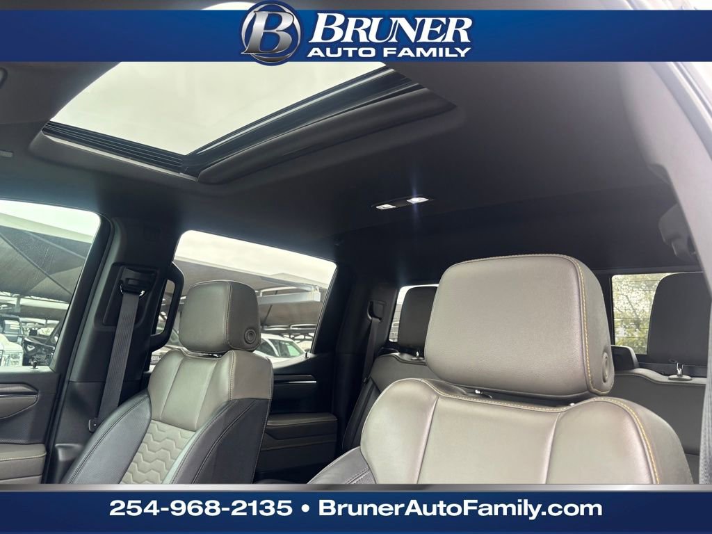 Used 2024 Chevrolet Silverado 1500 ZR2 w/ Technology Package image 23