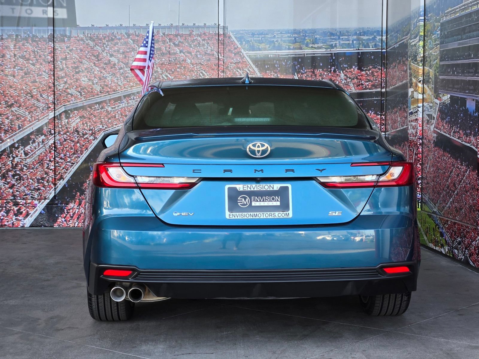 Used 2025 Toyota Camry SE FWD image 6