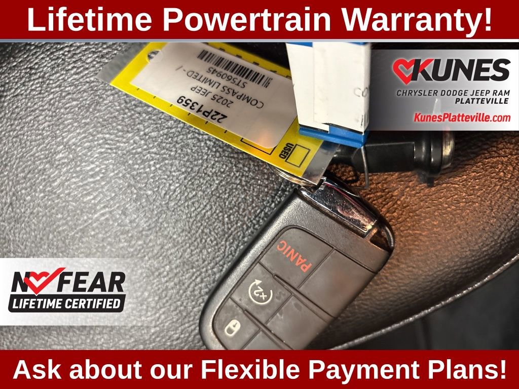 Used 2025 Jeep Compass Limited image 28