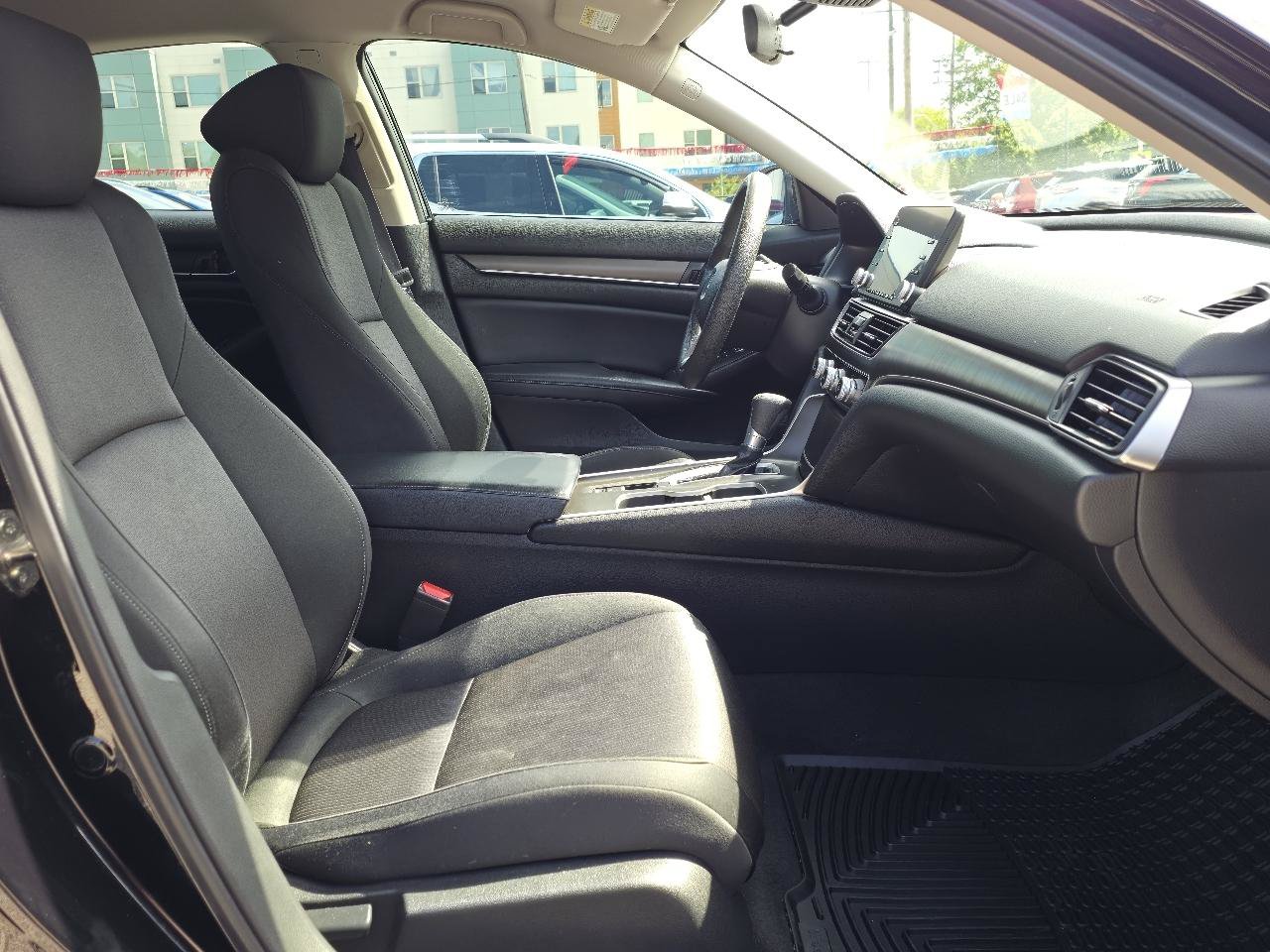 Used 2018 Honda Accord LX image 16