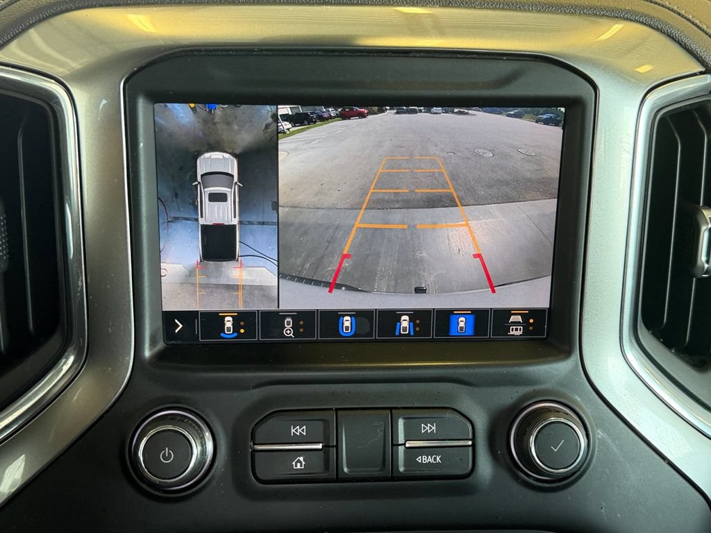 Used 2021 Chevrolet Silverado 1500 LTZ w/ Technology Package AWD/4WD image 23