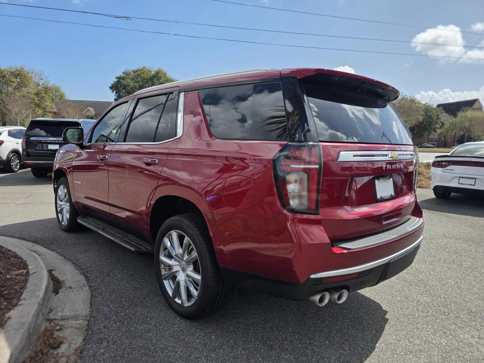 Used 2024 Chevrolet Tahoe High Country image 2
