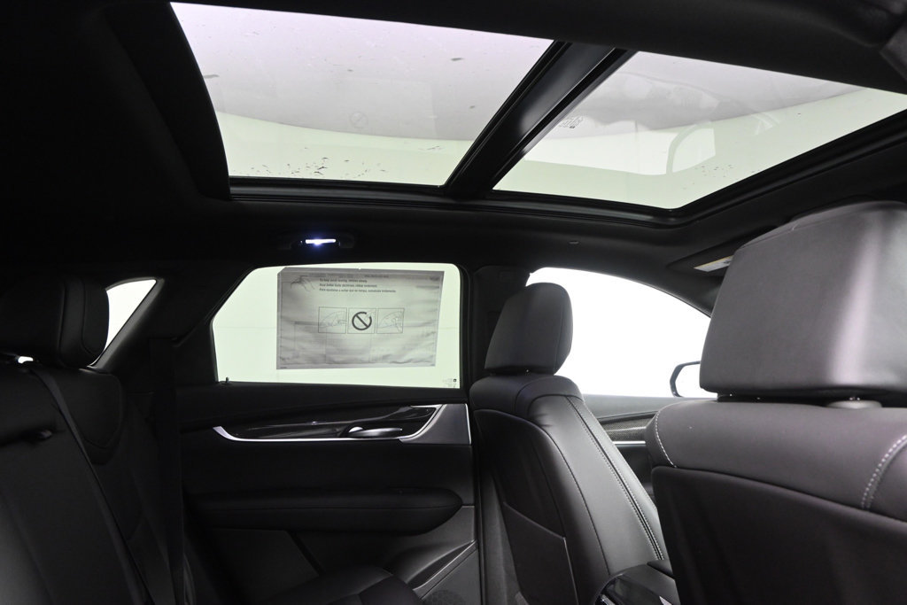 New 2026 Cadillac XT5 Sportv w/ LPO, Floor Liner Package AWD/4WD image 17