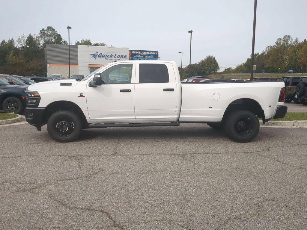 New 2026 RAM 3500 Tradesman AWD/4WD image 2