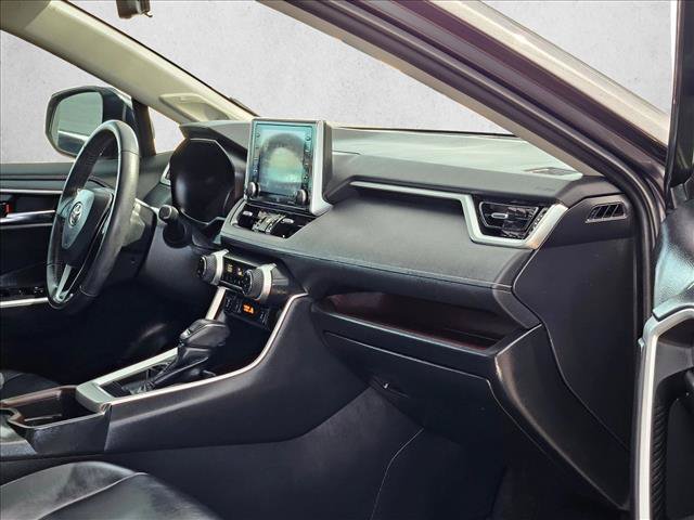Used 2019 Toyota RAV4 Limited FWD image 21