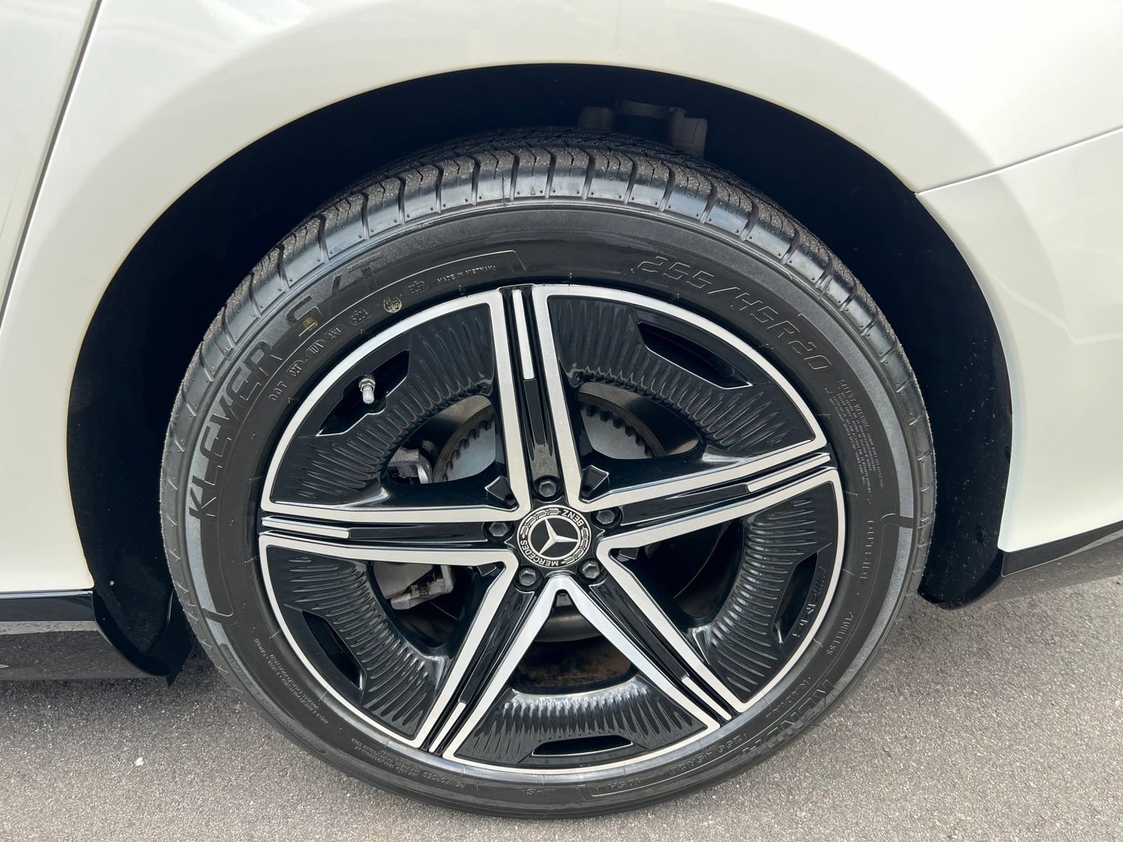Used 2022 Mercedes-Benz EQS 580 4MATIC Sedan image 18