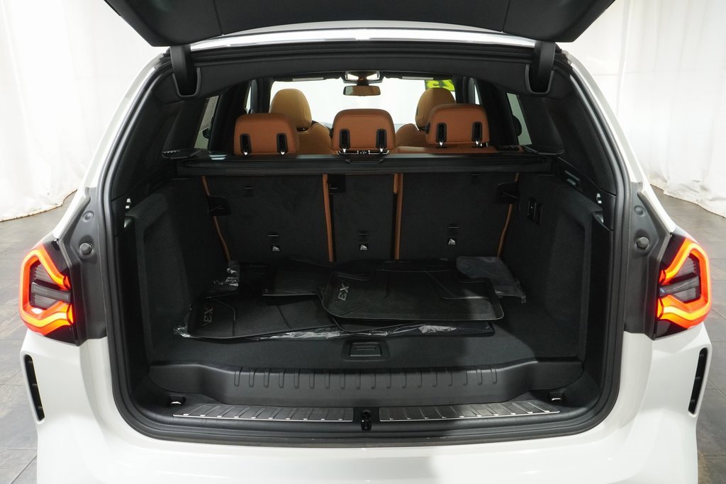 Used 2023 BMW X3 M40i image 6