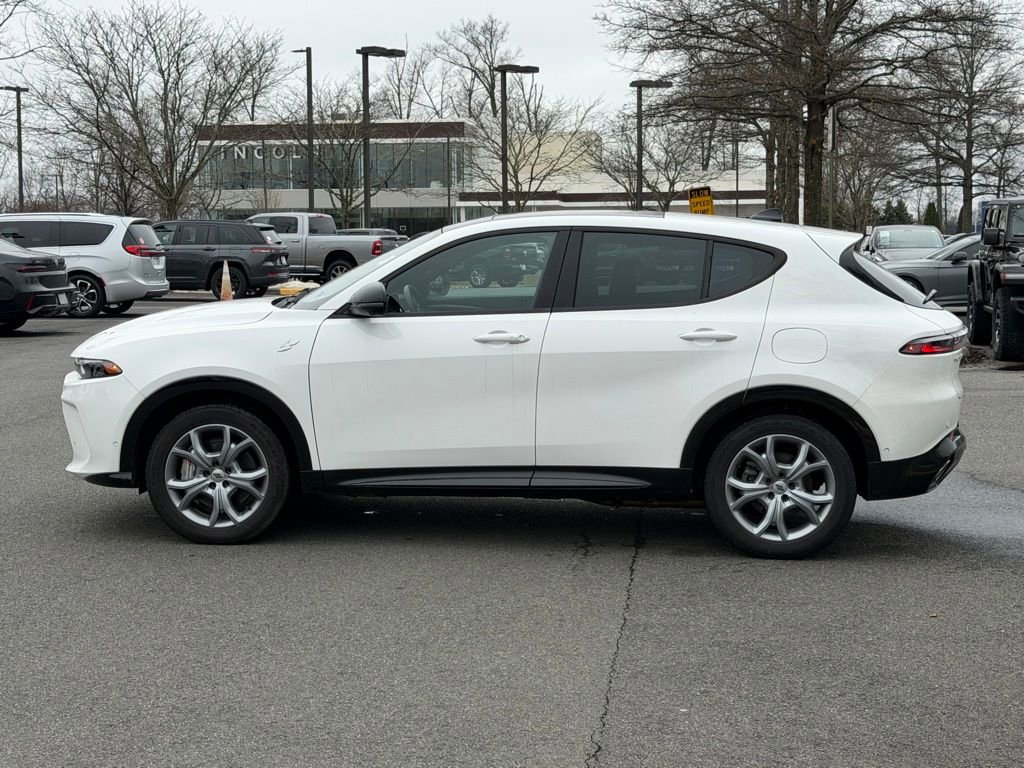 Used 2025 Dodge Hornet R/T w/ R/T Plus Package image 9