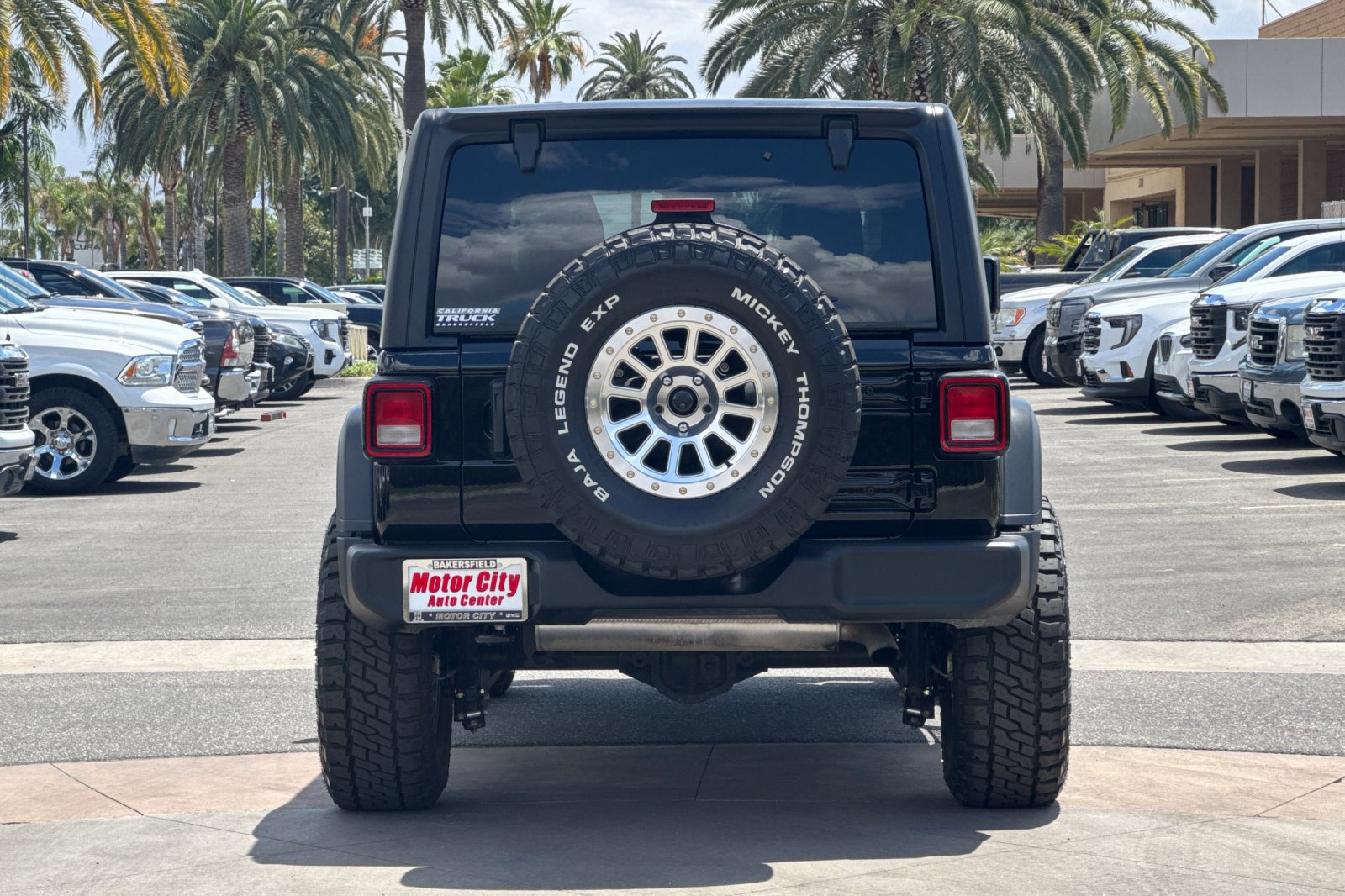 Used 2025 Jeep Wrangler Unlimited Sport AWD/4WD image 5