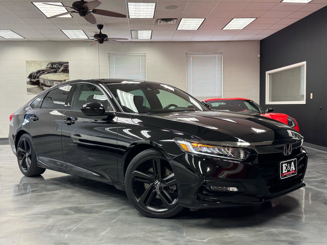 Used 2018 Honda Accord Sport image 4