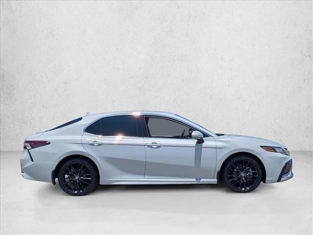 Used 2022 Toyota Camry XSE w/ Navigation Upgrade Package FWD image 4