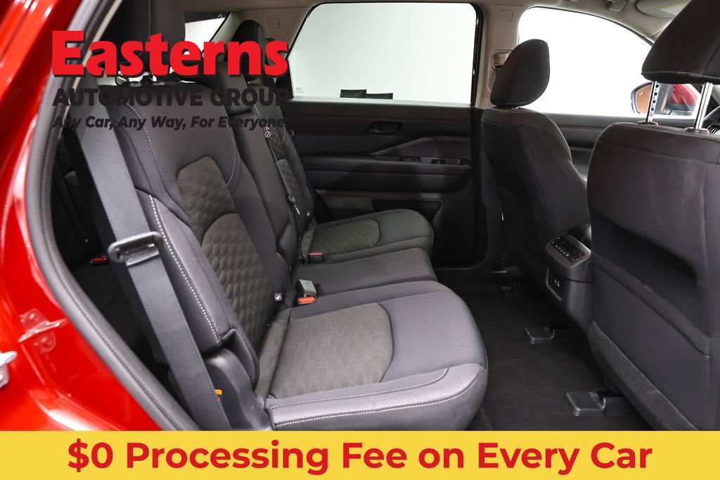 Used 2024 Nissan Pathfinder SV AWD/4WD image 24