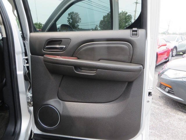 Used 2013 Cadillac Escalade EXT Luxury AWD/4WD image 15