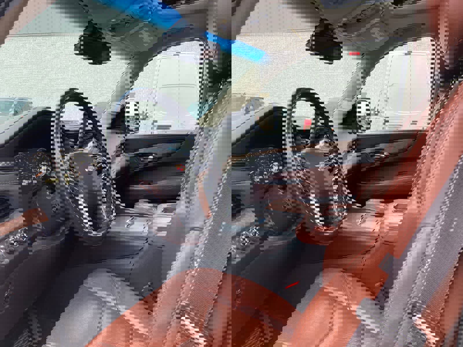 Used 2015 Cadillac Escalade Premium image 4