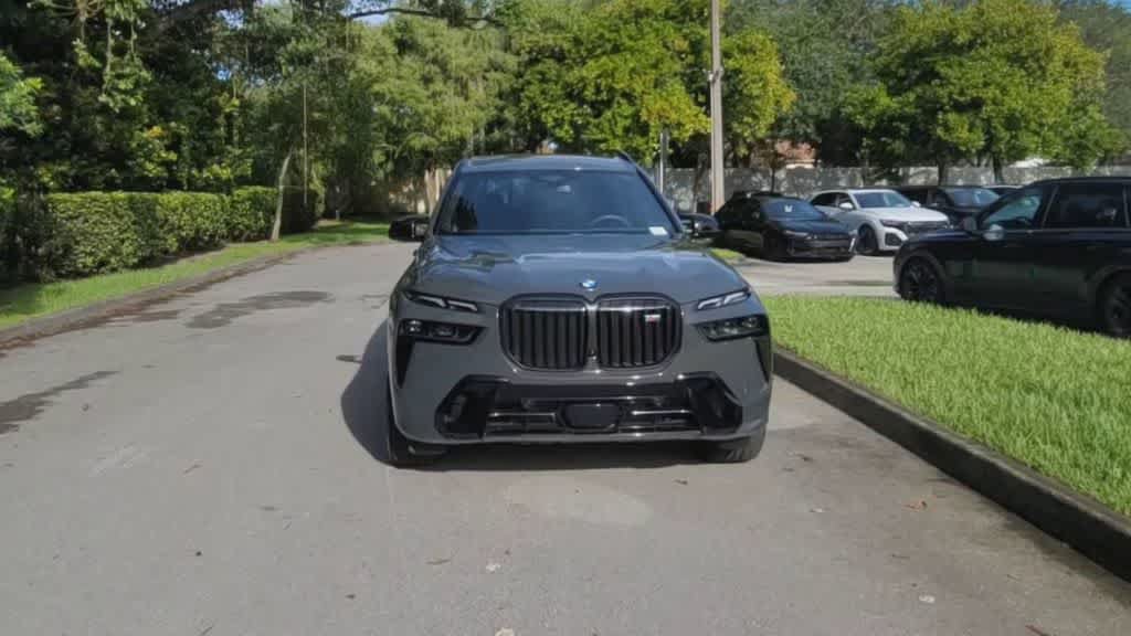 Used 2026 BMW X7 M60i AWD/4WD image 3