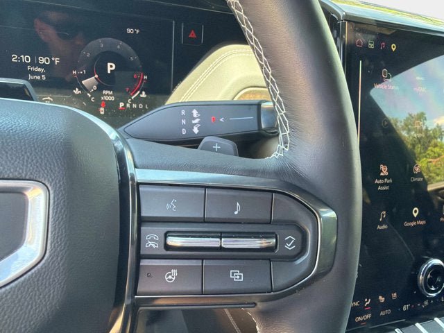 Used 2025 GMC Yukon Denali Ultimate AWD/4WD image 29