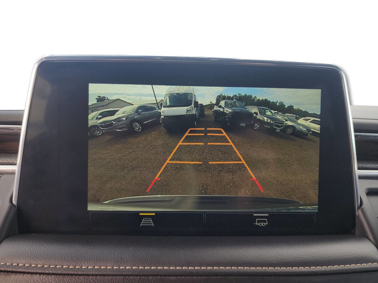 Used 2023 Chevrolet Suburban Premier image 25