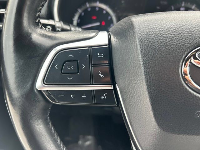 Used 2021 Toyota Highlander XSE FWD image 29