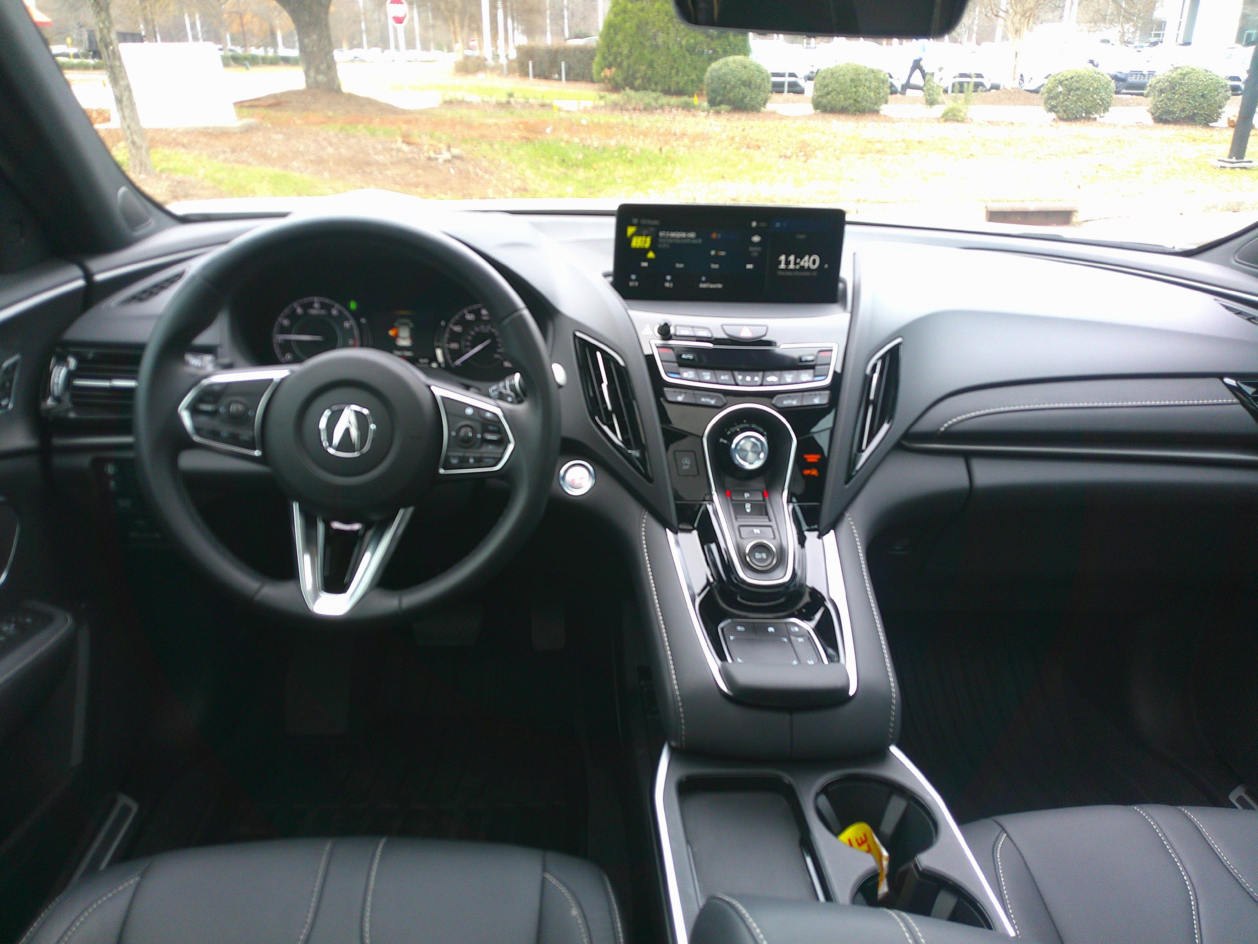 Used 2025 Acura RDX SH-AWD image 32