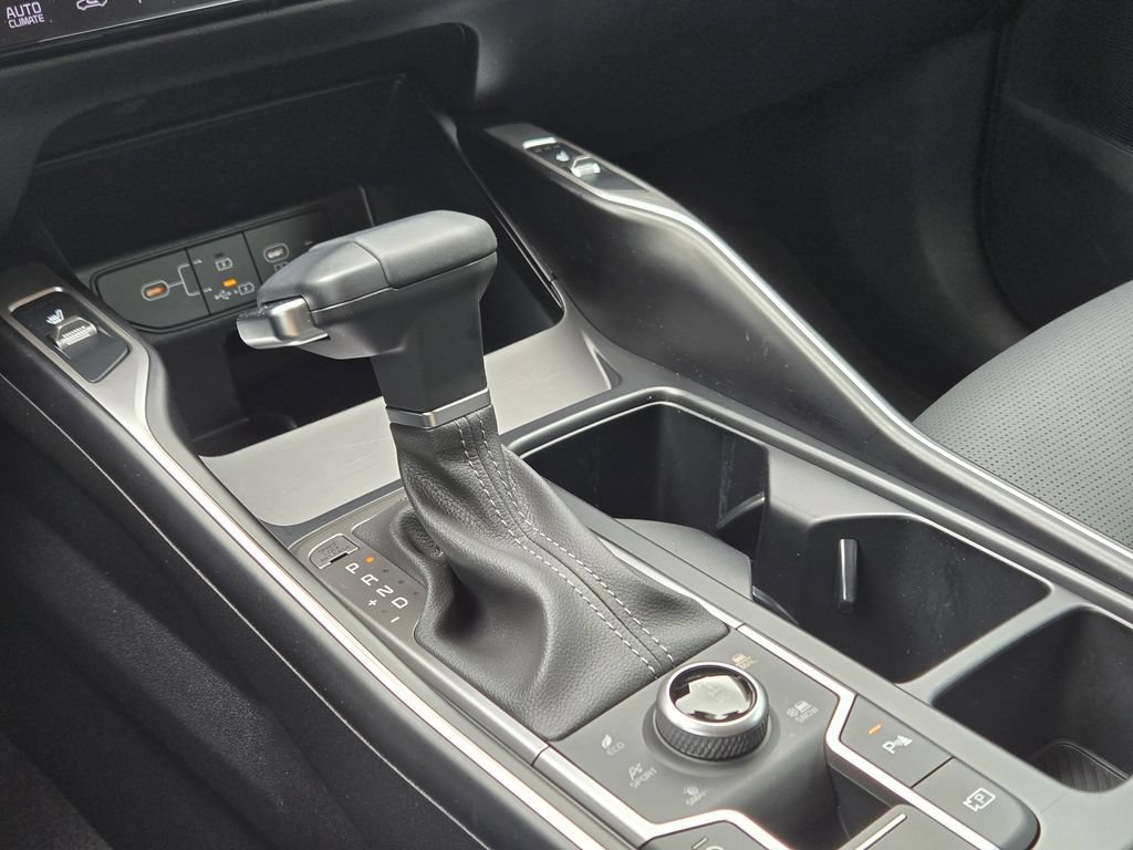 New 2025 Kia Sorento S AWD/4WD image 17