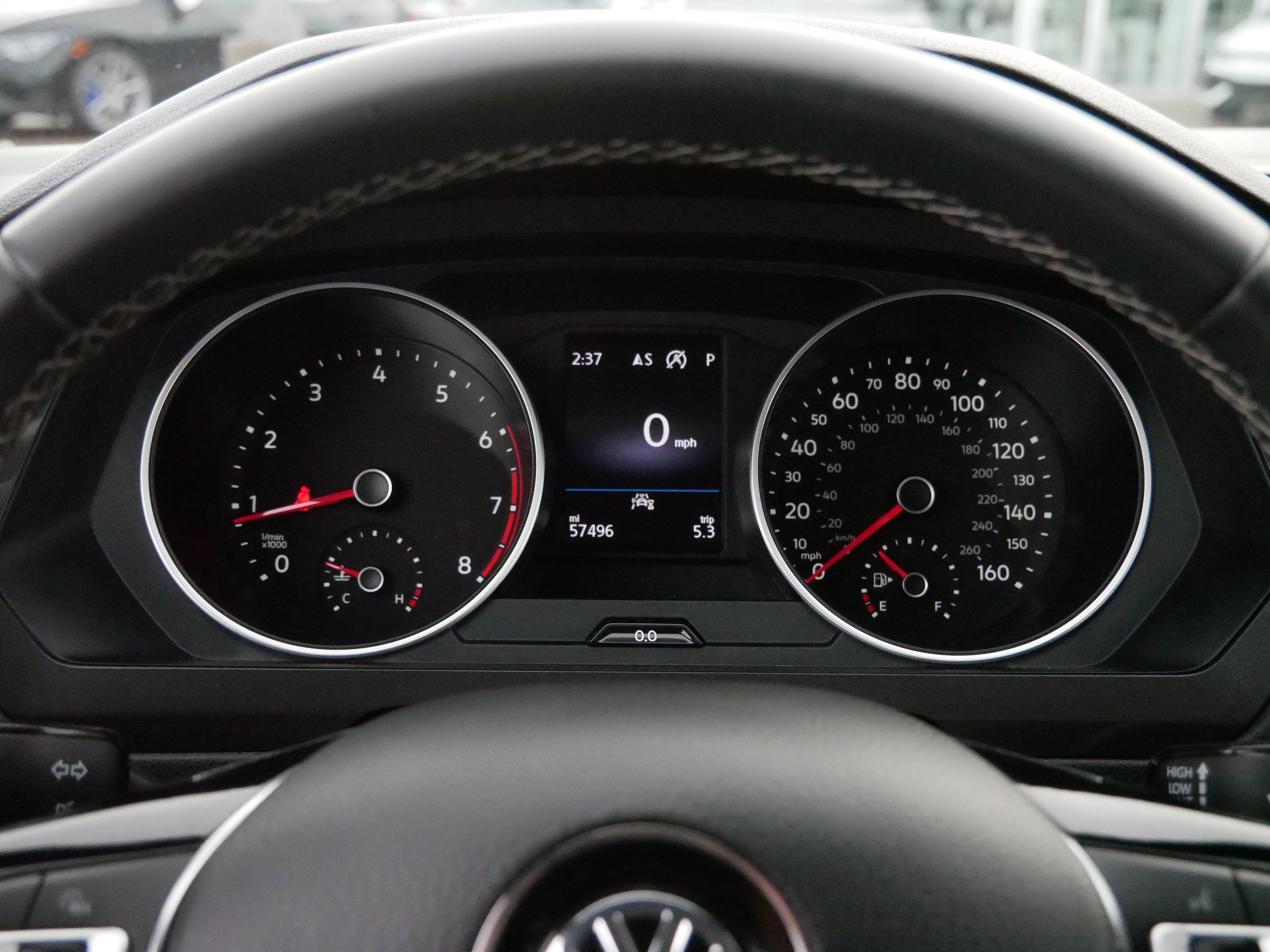 Used 2021 Volkswagen Tiguan SE w/ Panoramic Sunroof Package image 21