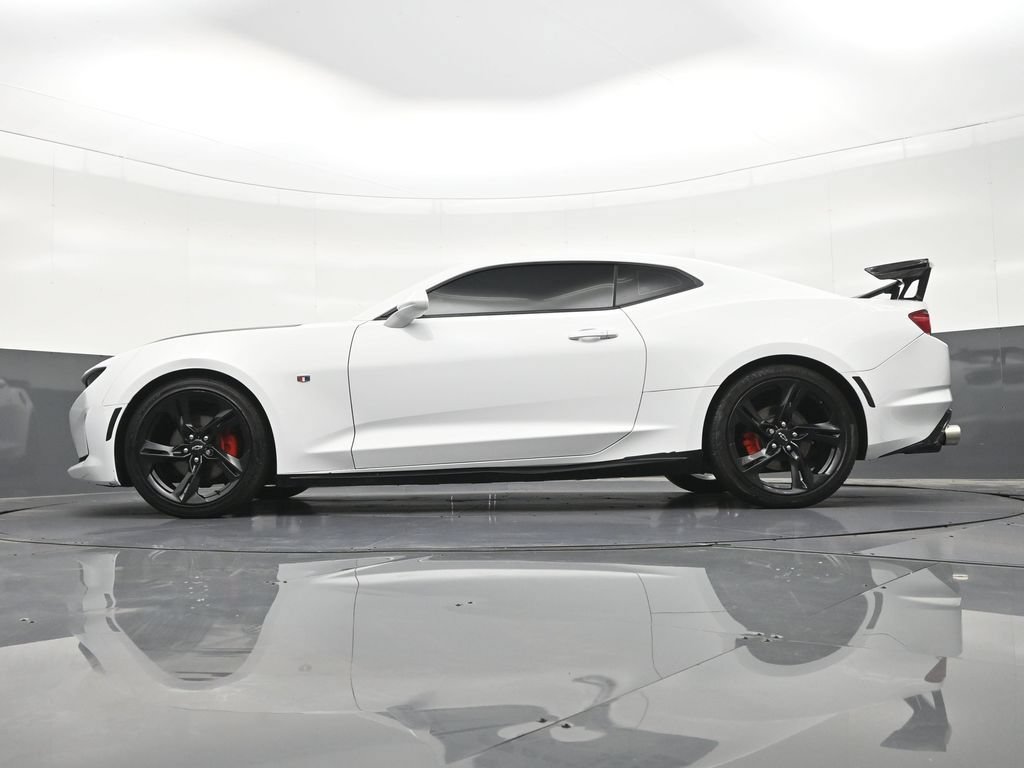 Used 2021 Chevrolet Camaro LT RWD image 25