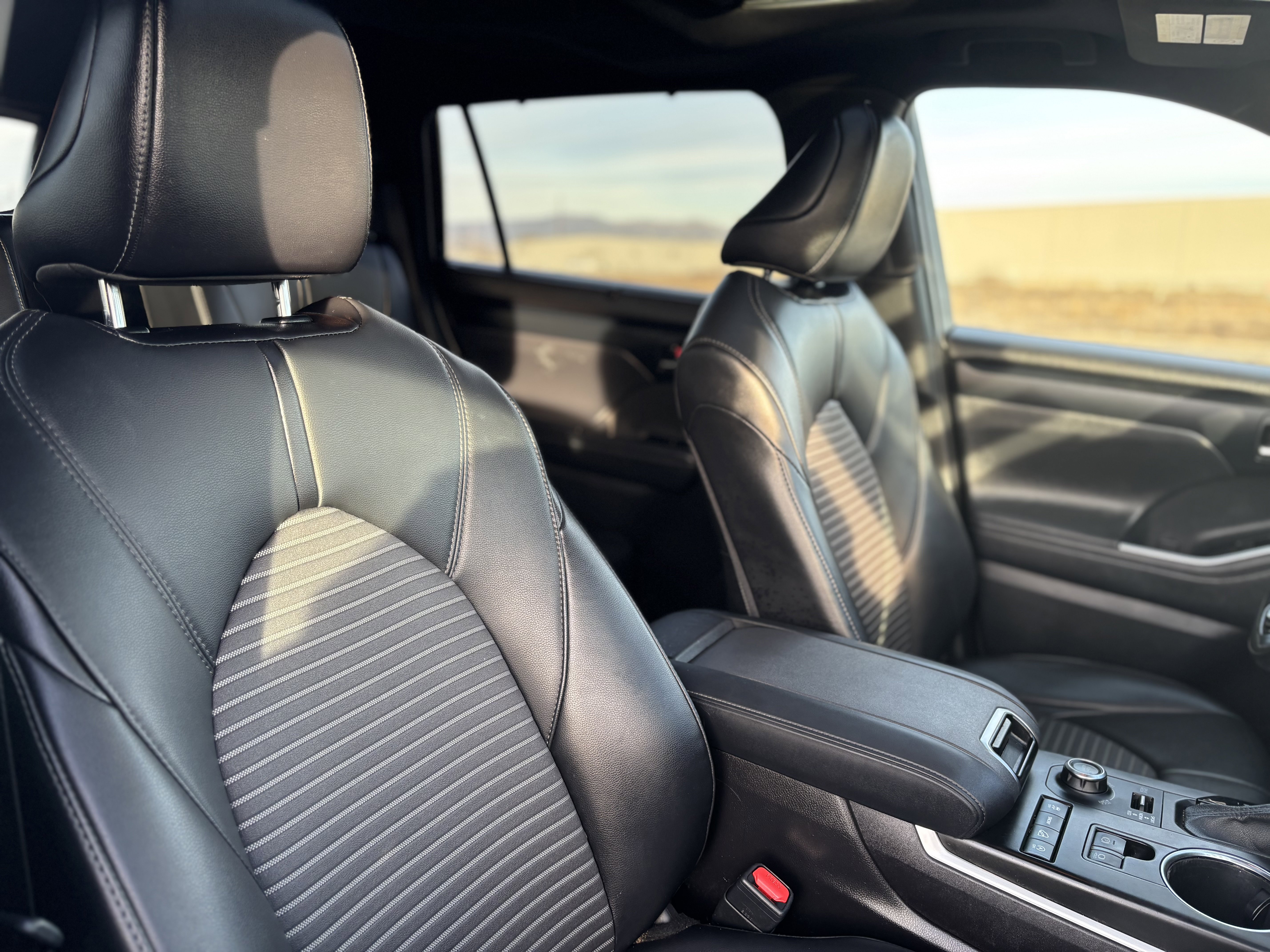 Used 2021 Toyota Highlander XSE image 19