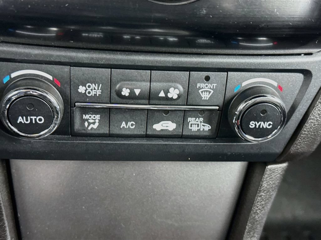Used 2014 Acura ILX w/ Technology Package FWD image 17