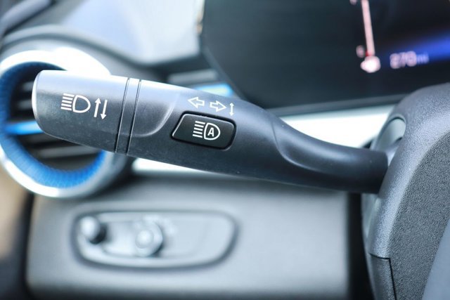 Used 2025 Chevrolet Trax LT image 20