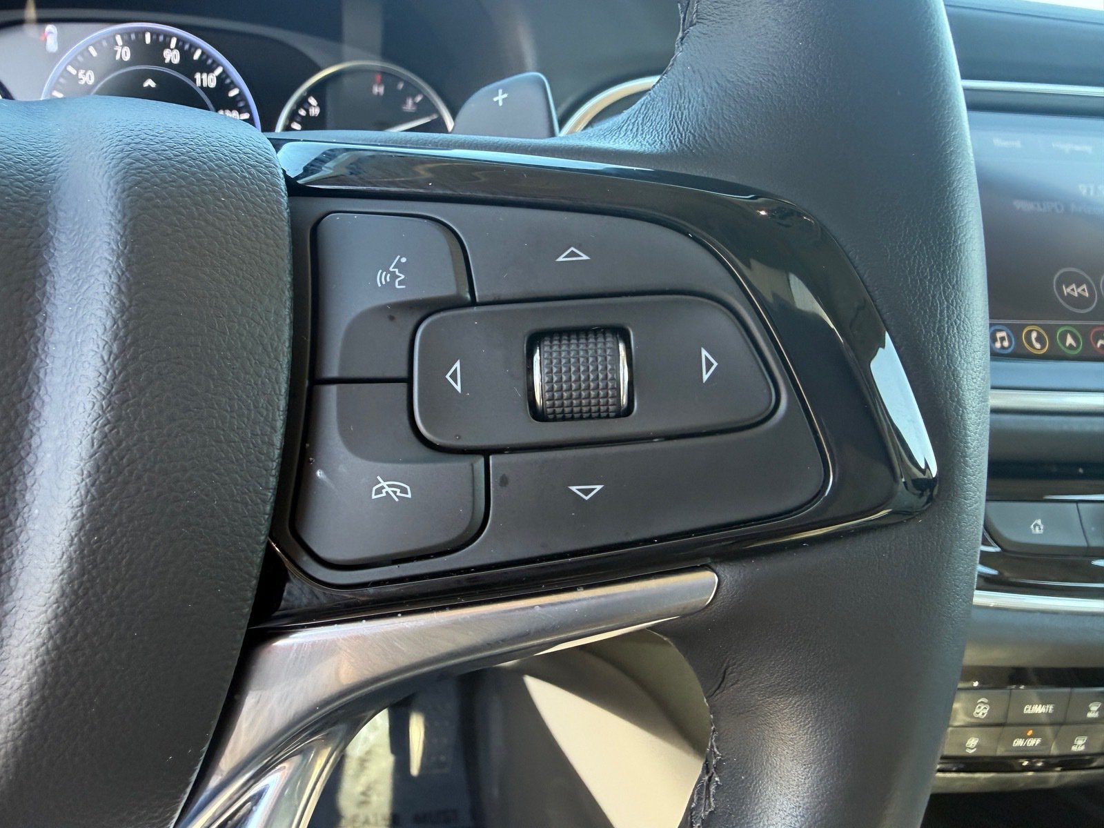Used 2023 Buick Enclave Avenir w/ Avenir Technology Package AWD/4WD image 15