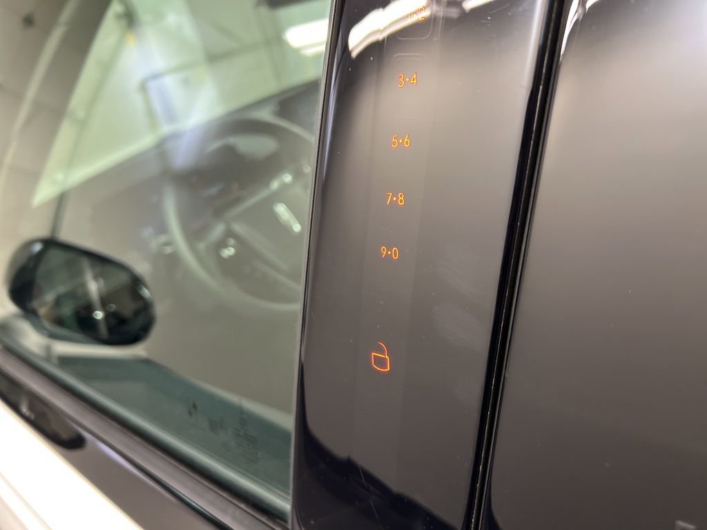 Used 2026 Lincoln Aviator AWD image 31