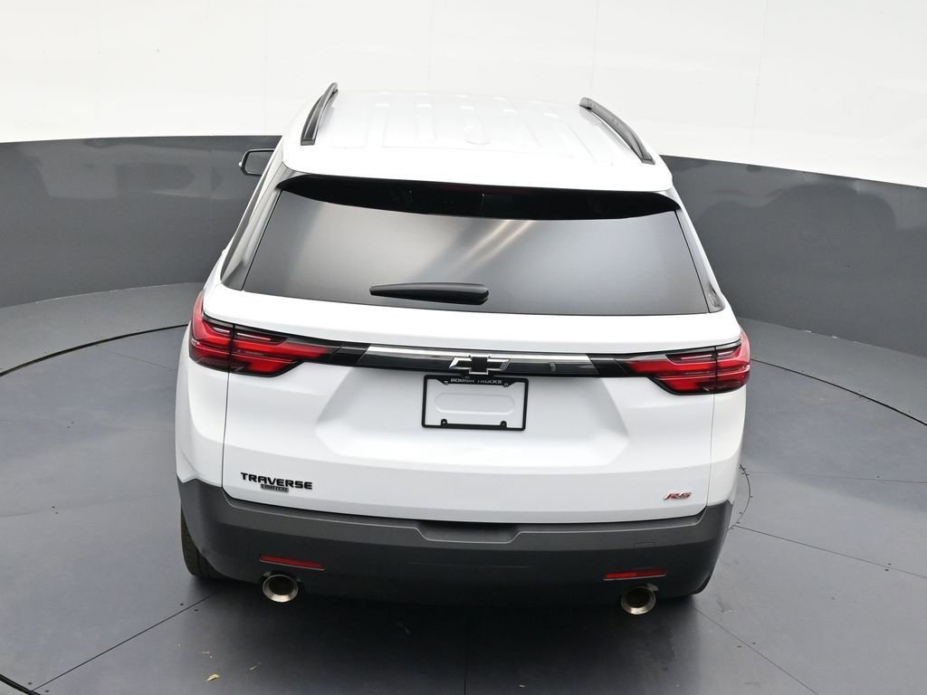 Used 2024 Chevrolet Traverse RS FWD image 15