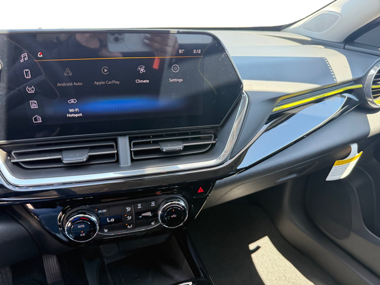 New 2026 Chevrolet Trax ACTIV w/ Sunroof Package FWD image 12