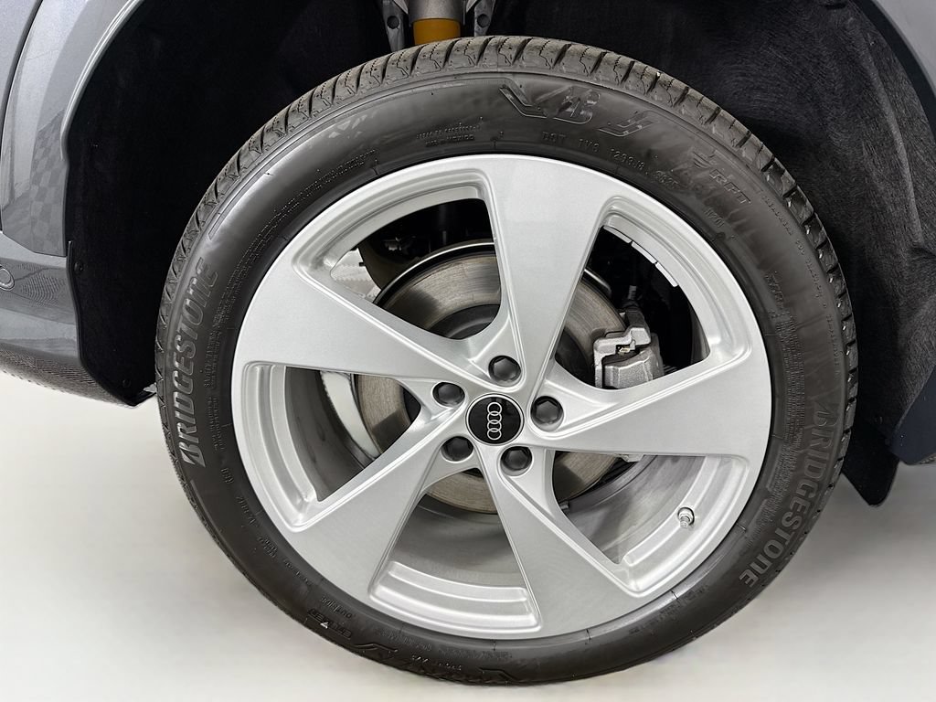 Used 2025 Audi Q5 Premium Plus AWD/4WD image 33