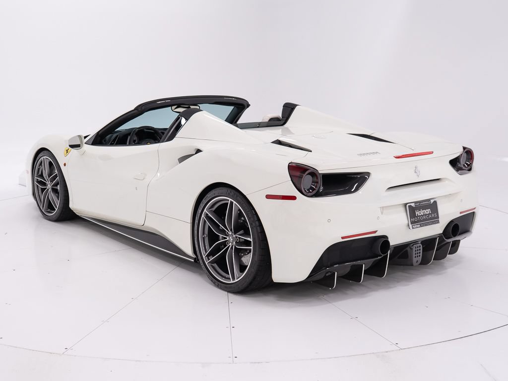Used 2018 Ferrari 488 Spider RWD image 3
