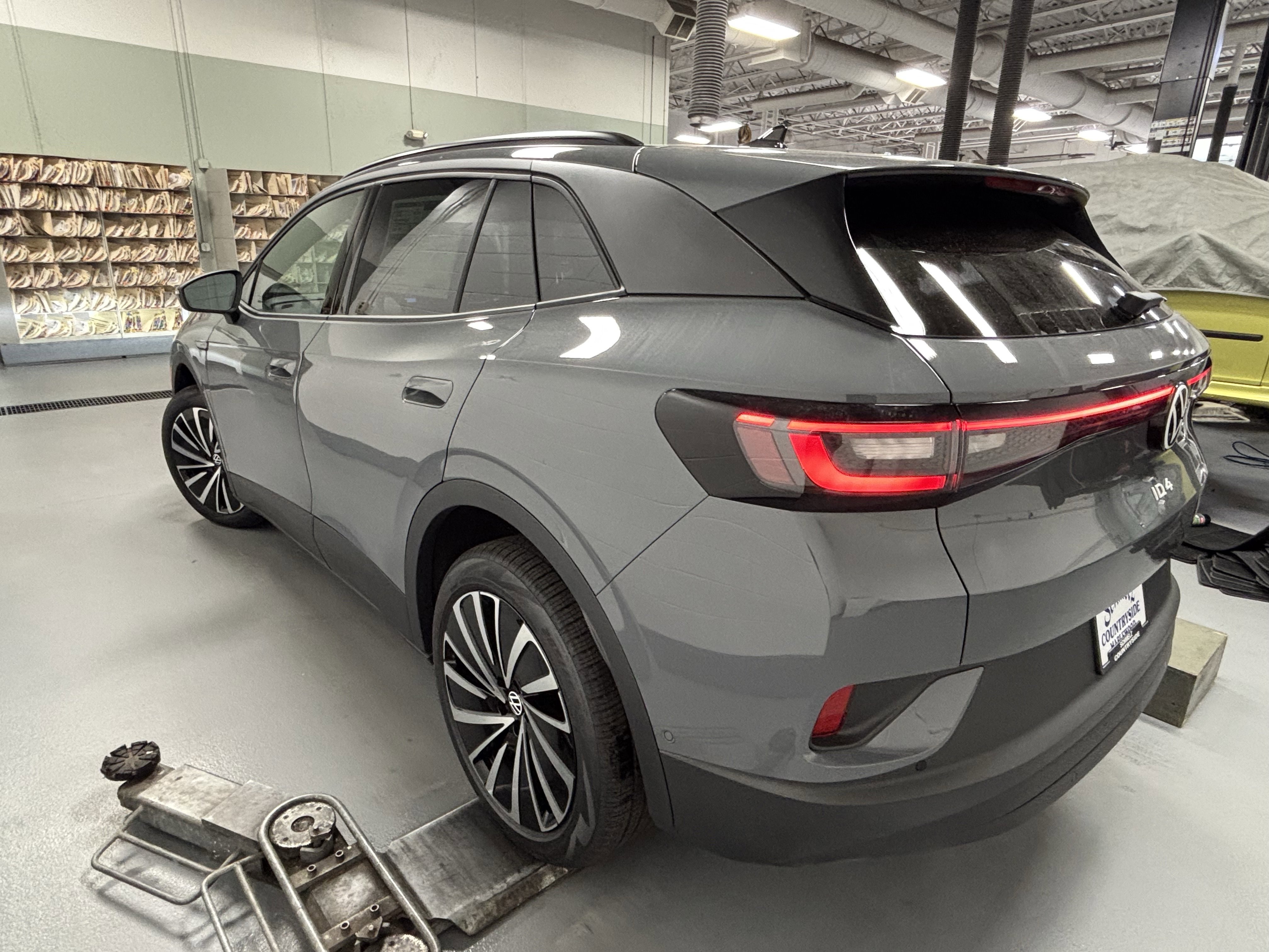 New 2025 Volkswagen ID.4 Pro image 9