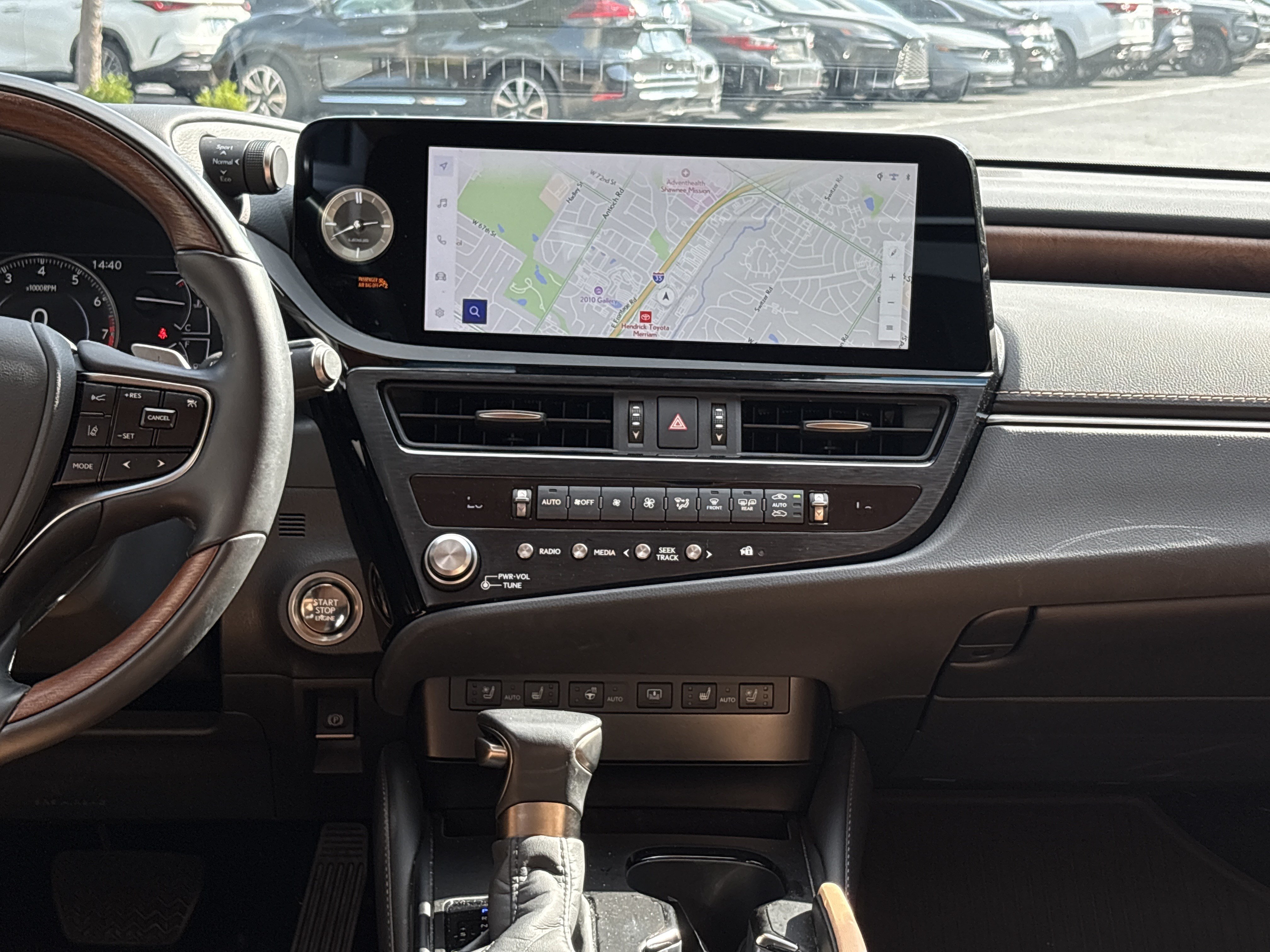 Certified 2025 Lexus ES 350 Ultra Luxury FWD image 30