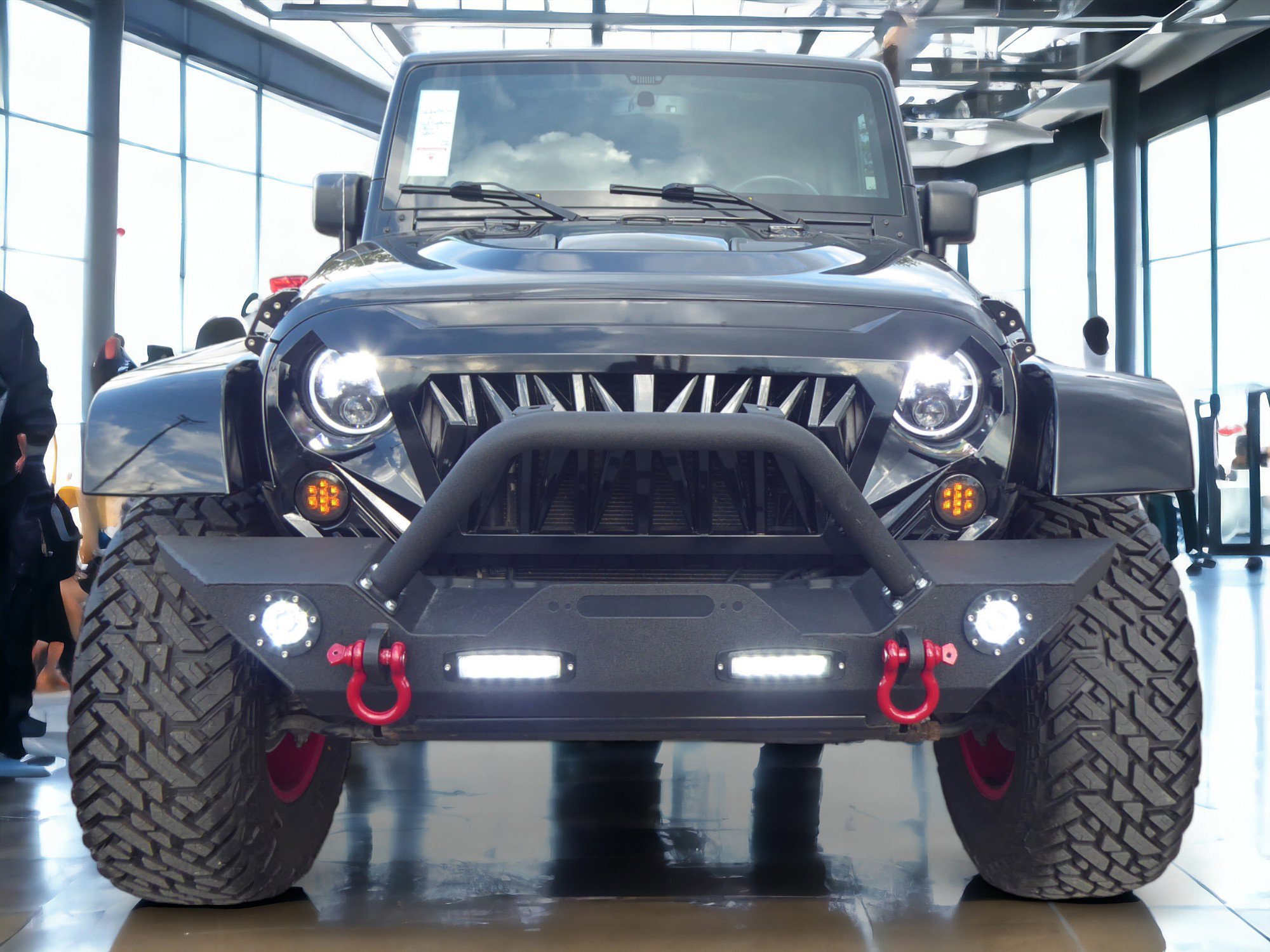 Used 2017 Jeep Wrangler Unlimited Sahara w/ Connectivity Group image 5