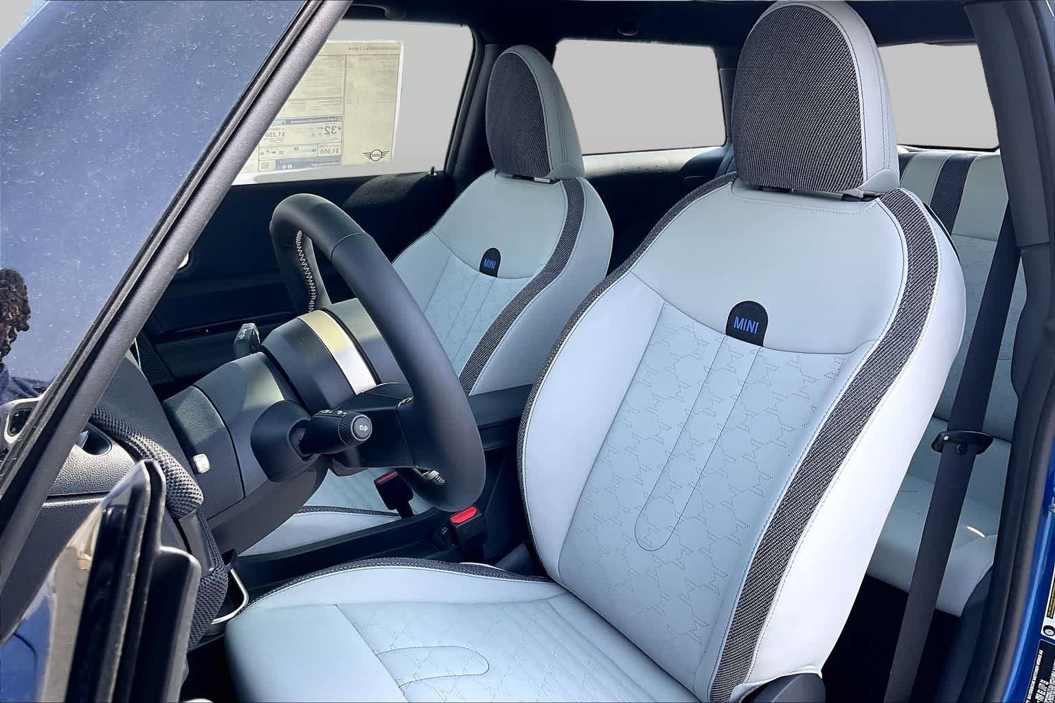 Used 2026 MINI Cooper 2-Door Hardtop FWD image 7