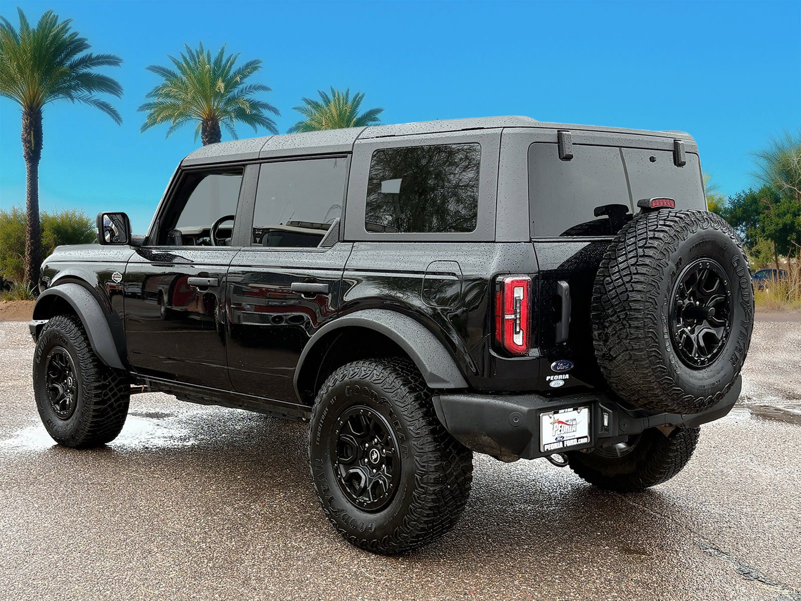 Certified 2024 Ford Bronco Wildtrak AWD/4WD image 3