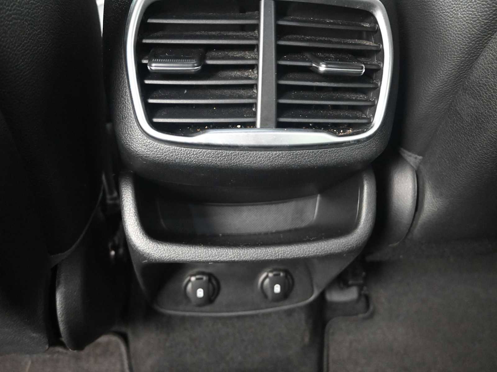 Used 2019 Hyundai Santa Fe Limited image 22