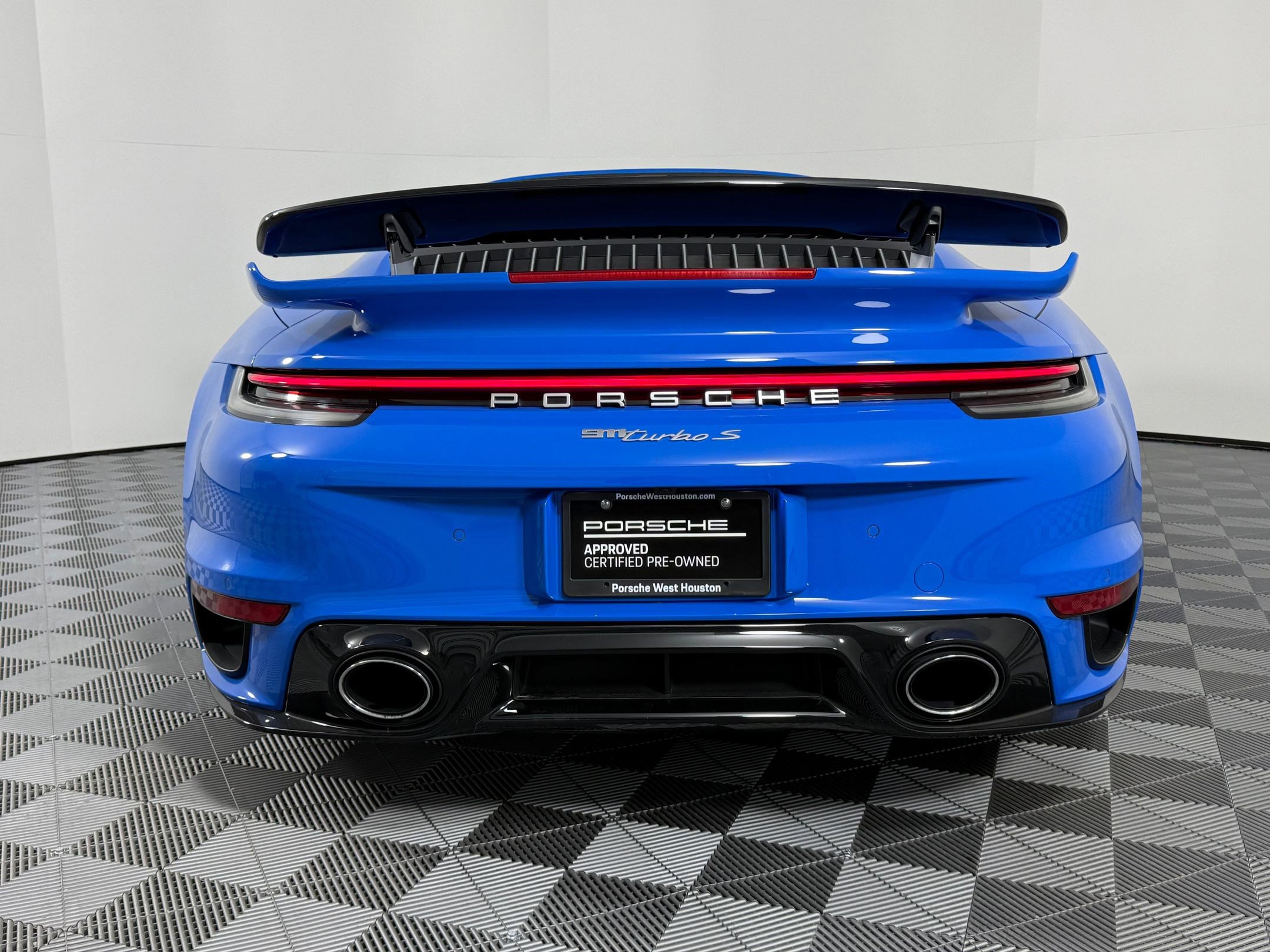 Certified 2022 Porsche 911 Turbo image 10